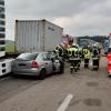Ein Auto und ein Lastwagen sind am Freitag auf der A96 bei Kammlach zusammengestoßen. In der Folge kam es zu einem längeren Stau.