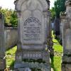Grabstein auf dem jüdischen Friedhof von Hainsfarth mit Inschrift in hebräischer Sprache 