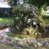 Seit seinem Bau vor knapp 100 Jahren war dieser Fuggerbrunnen im wahrsten Sinne des Wortes stets ein Stein des Anstoßes.