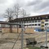 Der Großteil der Gebäude der Prälat-Schilcher Berufsschule ist bereits abgerissen. Stehen bleibt das Gebäude an der Fritz-Wendel-Straße. 