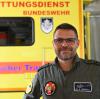 Dr. Björn Hossfeld ist seit 25 Jahren leidenschaftlicher Notarzt. Er hilft nicht nur Menschen in Schwaben, der Leitende Oberarzt am Bundeswehrkrankenhaus Ulm ist auch regelmäßig bei Auslandseinsätzen dabei.