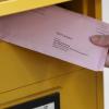 In Illerkirchberg haben die meisten per Brief gewählt. Weil kein Kandidat die absolute Mehrheit erreicht hat, findet ein zweiter Durchgang statt. 