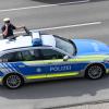 Die Autobahnpolizei Memmingen hat einen Unfallverursacher ausfindig gemacht, der einfach weitergefahren war, weil er den Schaden am anderen Fahrzeug nicht Ernst nahm.   