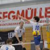 Matthias Kaiser (hinten) und die Volleyballer des TSV Friedberg blicken nach einer erfolgreichen Saison schon voraus. Personell gibt es Veränderungen beim Beinahe-Aufsteiger. Fotos: Sebastian Richly