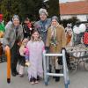 Buntes Treiben herrscht am Faschingssonntag auf Wehringens Straßen.