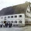 Um 1920 entstand dieses Foto des Gasthofes in Weil. Das charakteristische Aussehen des Gebäudes an der Meringer Straße wurde bis heute beibehalten. 