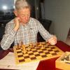 Vor 63 Jahren begann Werner Lachenmeir mit dem Schachspiel im Schachklub Mering. Er befasst sich gerne mit dem Problem-Schach in der Wochenendausgabe unserer Zeitung. Den Mephisto-Schachcomputer der 80er Jahre besitzt er noch in der Originalverpackung.  	 	