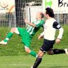 Reinhold Dieser (links) traf zur 2:0-Führung für den FV Utzmemmingen. 
