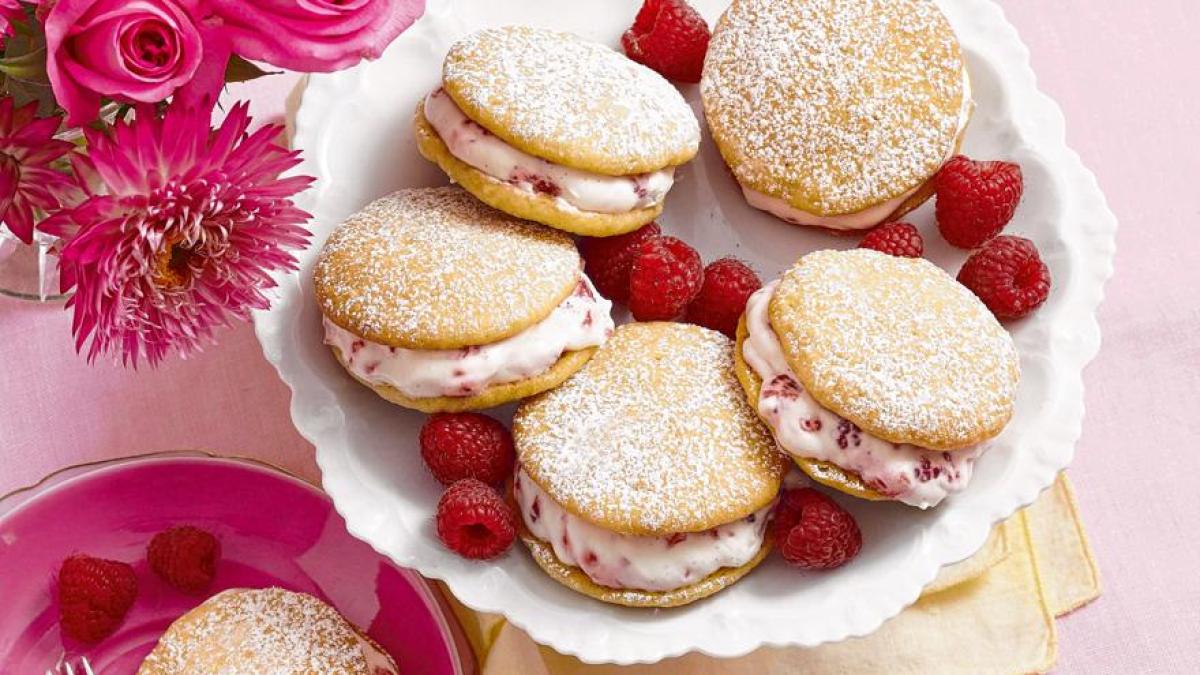 Rezept für Whoopie Pies mit Frischkäse-Himbeer-Füllung