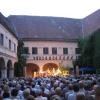 In der Vergangenheit gehörten schon Jazzkonzerte im Hof des Wittelsbacher Schlosses zum Programm des Friedberger Musiksommers.