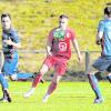 Marcel Mayr (Mitte) hat sich in der Vorbereitung warmgeschossen und will jetzt auch gegen den FC Günzburg treffen. 