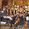 Michael Finck dirigierte Orchester und Chöre des St. Bonaventura-Gymnasiums Dilingen beim Adventskonzert im Lauinger Martinsmünster.  	