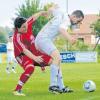 Die DJK Schwabhausen (weißes Trikot) hielt sich Maisach vom Leib und erreichten ein 2:2-Unentschieden. 