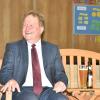 Bei allem Wehmut auch Grund zum Lachen hatte der Harburger Bürgermeister Wolfgang Kilian in einer ungewöhnlichen Sitzung des Stadtrats in der Aula der Schule. 