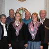 Im linken Bild sind (von links) Gaudamenleiterin Roswitha Kern, Klaus Dolp (Jedesheim), Sabrina Brugger (Hörenhausen), Franz-Xaver Schrapp (Illerberg-Thal), Svenja Brugger (Hörenhausen) und Gauschützenmeister Georg Nothelfer zu sehen. Auf dem rechten Bild (von links: Der Vorsitzende des SV Illerrieden und Stifter des Herrenpokales, Günther Nothelfer, Jürgen Eberle, Roland Bischoff (beide SV Illerberg-Thal) Anna Aubele (Wangen), der stellvertretende Illerrieder Bürgermeister Josef Gentner und Magdalena Zick vom SV Wangen. 	