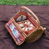 Ein Picknickkorb gehört für Fans des Picknicken dazu. Er ist praktisch und eint alle wichtigen Utensilien.