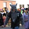 Das Ende der fünften Jahreszeit bildet im Landkreis Günzburg der Gaudiwurm im Altort Jettingen. Ausgelassen feierten die Narren bei bestem Wetter den Saison-Endspurt.