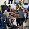 Es sind Bilder, die am Wochenende die Öffentlichkeit schockierten, aufgenommen im Stadion von Marseille bei der Partie England – Russland: Gewaltbereite Fans gehen auf andere los. 