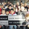 „Schule ohne Rassismus“: Die Schüler der Dr.-Jaufmann-Mittelschule sind stolz auf dieses Prädikat und freuen sich über ihre Tafel. 