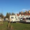 Ungeachtet der Beschwerden aus der Nachbarschaft treibt die Stadt Friedberg das Genehmigungsverfahren für den bereits hergestellten Parkplatz am Gerberweg voran.