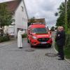 Pfarrer Thomas Brom segnete den neuen Mannschaftstransportwagen der Feuerwehr Winterrieden.
