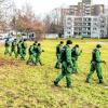 Einsatzkräfte der Polizei hatten damals intensiv den Umgriff des Tatortes im Kemptener Westen untersucht.	