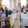 Knapp 200 Gläubige erlebten den Besuch des neuen Augsburger Bischofs Bertram Meier in der St. Michaelskirche. 	
