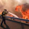 Brände im Norden und Süden Kaliforniens haben bereits viele Wälder und Häuser zerstört.