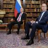 Der russische Präsident Wladimir Putin und der russische Außenminister Sergej Lawrow sind nun auch persönlich von den EU-Sanktionen betroffen. Das Foto wurde bei einem Treffen mit US-Präsident Biden aufgenommen.
