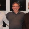 Vorsitzender Bernd Schneider (Mitte) gratuliert Gottfried Schrott (links) und Reinhold Lerchenmüller zu ihrer Ernennung zu Ehrenmitgliedern. 	Foto: Andreas Hoehne 