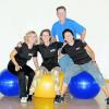 Die lizenzierten Übungsleiterinnen tun beim Sportverein Beuren einiges für die Gesundheit ihrer Kursteilnehmer: Elke Biebinger, Doris Jäschke, Heidi Hofmann (von links), hinten Günter Kammerer. Foto: uwt