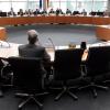 Sitzung des Neonazi-Untersuchugsausschusses des Bundestags. Foto: Wolfgang Kumm, dpa