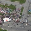 Zum AfD-Parteitag demonstrieren Tausende Gegner in Augsburg. Die Polizei ist mit einem Großaufgebot im Einsatz. Unsere Luftbilder zeigen das Ausmaß.