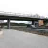 Seit Anfang April war die Brücke über die Bundesstraße B300 bei Unterwittelsbach-Nord wegen Sanierungsarbeiten gesperrt. Inzwischen ist sie wieder für den Verkehr freigegeben.