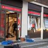 Unbekannte haben in der Nacht zum Donnerstag einen Geldautomaten in Erkheim gesprengt.