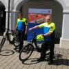 Peter Müller und sein Kollege Robert Drechsler von der Polizeiinspektion Dillingen gehen künftig per E-Bike auf Streife.  	