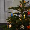Wer gerne einen Wunsch erfüllen möchte, kann sich einfach am Gersthofer Weihnachtswunschbaum im Bürgerservicezentrum einen Wunsch aussuchen.