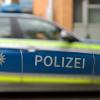 Zwei geparkte Autos sind in Schongau in der Nacht von Montag auf Dienstag in Brand geraten. Die Polizei bittet um Hinweise. 