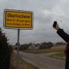 Auch im Landkreis Dillingen gibt es in vielen Orten keinen verlässlichen Handyempfang. Dass die Verantwortung damit an die Kommunen abgegeben wird, findet nicht überall Zustimmung. 	