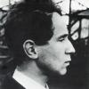 Schon der junge Brecht hegte eine heftige Abneigung gegen die Dichtung Rilkes, die er als unzeitgemäß empfand. 	