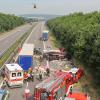 Bei einem schweren Lastwagenunfall auf der A7 bei Langenau wurden am Mittwoch zwei Menschen schwer verletzt. 
