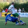 Ecknachs Serhat Örnek (unten) war im Hinspiel der Matchwinner gegen den FC Stätzling.