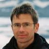 Stefan Rahmstorf ist Professor im Fach Physik der Ozeane an der Universität Potsdam und Leiter des Forschungsbereichs Erdsystemanalyse am Potsdam-Institut für Klimafolgenforschung.