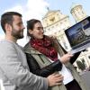 Zu Besuch in der alten Heimat: Marco Hansel und Sara Klüber sind von Augsburg aus in die Welt gezogen. Nun stellen sie hier ihr erstes Buch vor. 