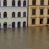 Überflutete Häuser in Prag. auch dort steht die Innenstadt unter Wasser.