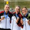 Strahlendes Gold-Trio: die deutschen U23-Kanutinnen (v.l.) Franziska Hanke, Annkatrin Plochmann und Emily Apel wurden in Tschechien Team-Europameisterinnen im Kajak Einer.