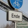 Der Bau des Radweges Edelstetten- Thannhausen geht einigen Edelstetter Bürgern zu schleppend voran. 

