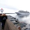 Das Kreuzfahrtschiff «Viking Sky» erreicht den Hafen in der norwegischen Kleinstadt Molde, nachdem es auf See in Not geraten war.