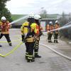 Mit den Strahlrohren bekämpften 102 Feuerwehrler einen simulierten Großbrand in Wengen. Dazu nahmen sie 3000 Liter Wasser pro Minute ab.

