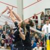 Volleyball, 3. Liga Ost, die Friedbergerinnen Franziska Bender und Kessi Hirscht (schwarz) wollen diesmal siegen.